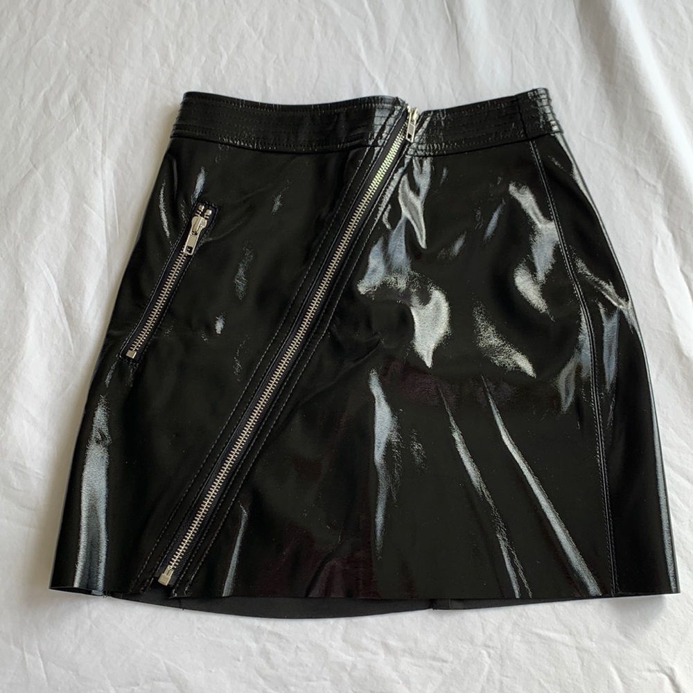 Black mini vinyl skirt